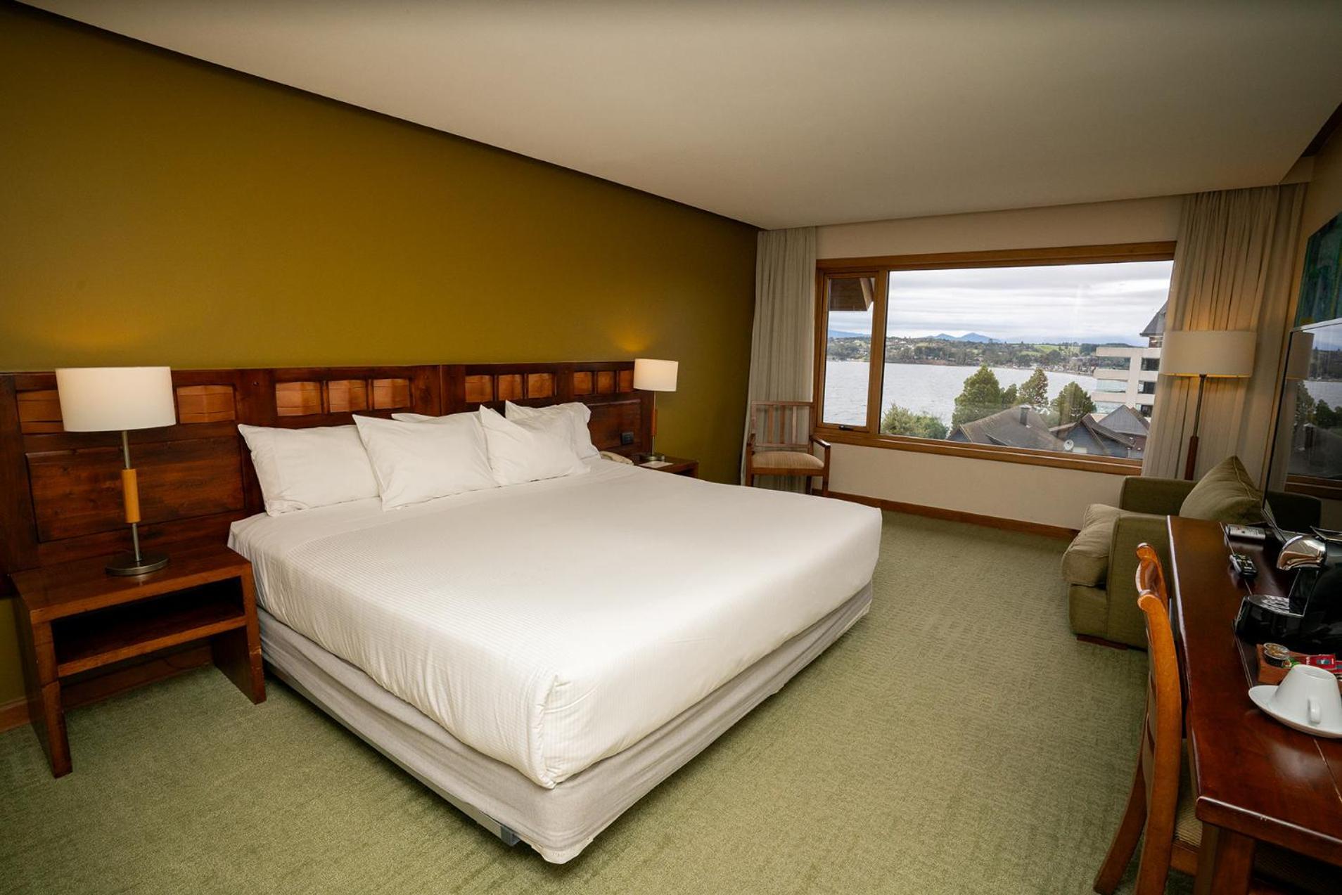 Wyndham Puerto Varas Pettra Exteriör bild