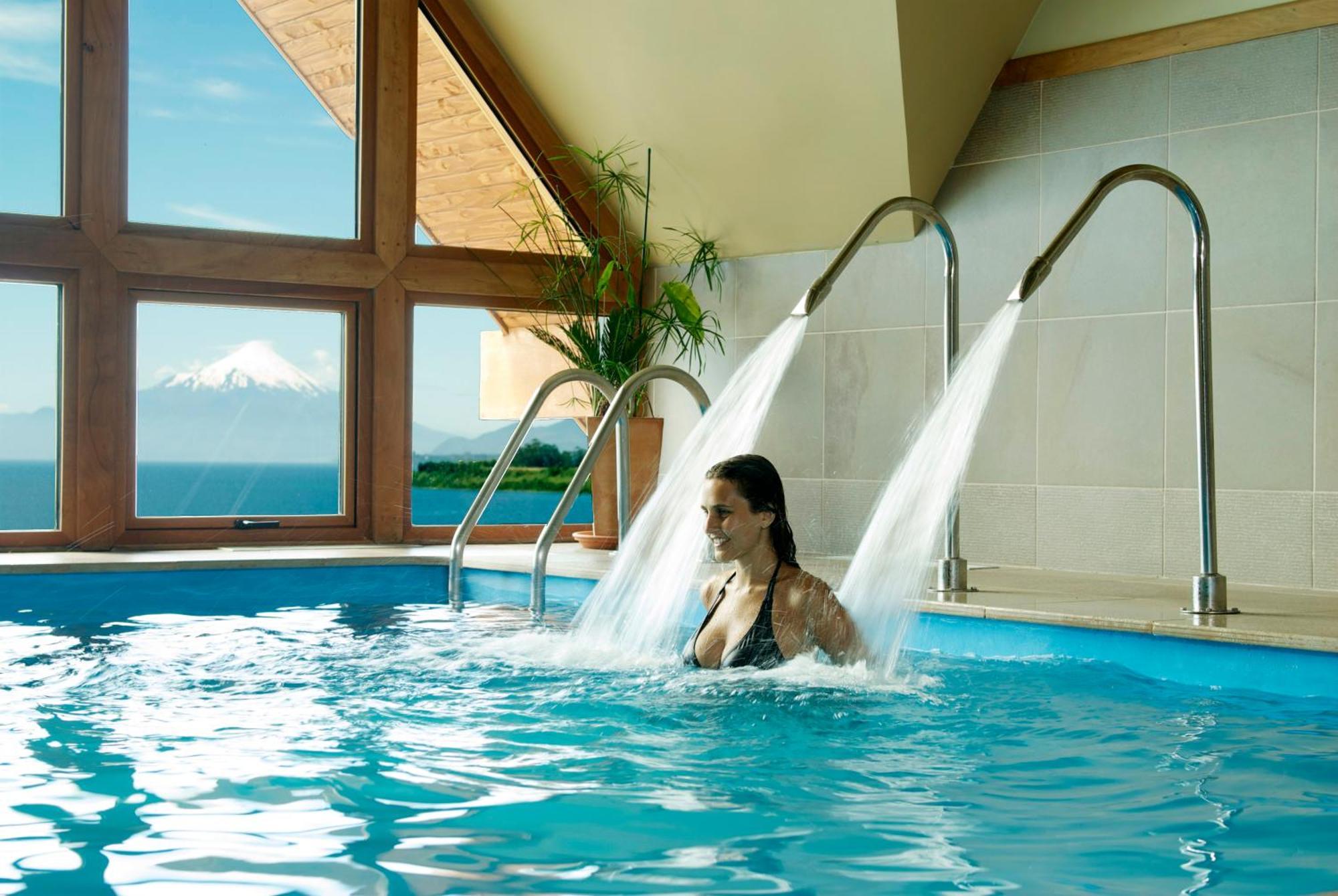 Wyndham Puerto Varas Pettra Exteriör bild A spa in Poland