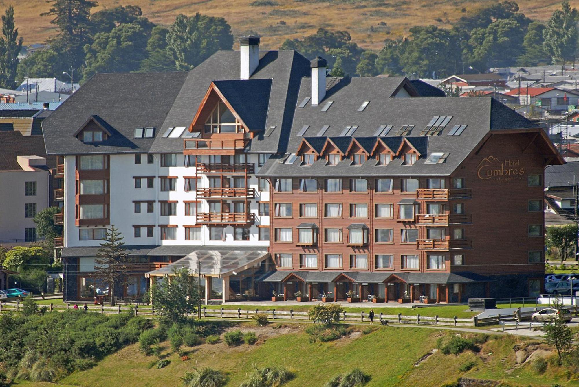 Wyndham Puerto Varas Pettra Exteriör bild The hotel