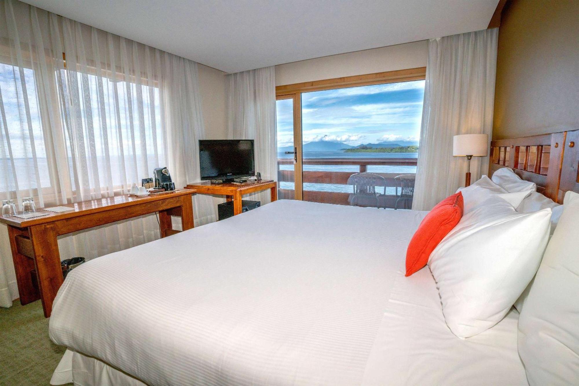 Wyndham Puerto Varas Pettra Exteriör bild